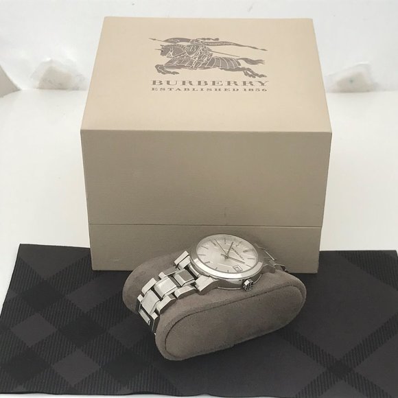 Burberry Watch Swiss Made Silver Tone Analog Date - Picture 2 of 8